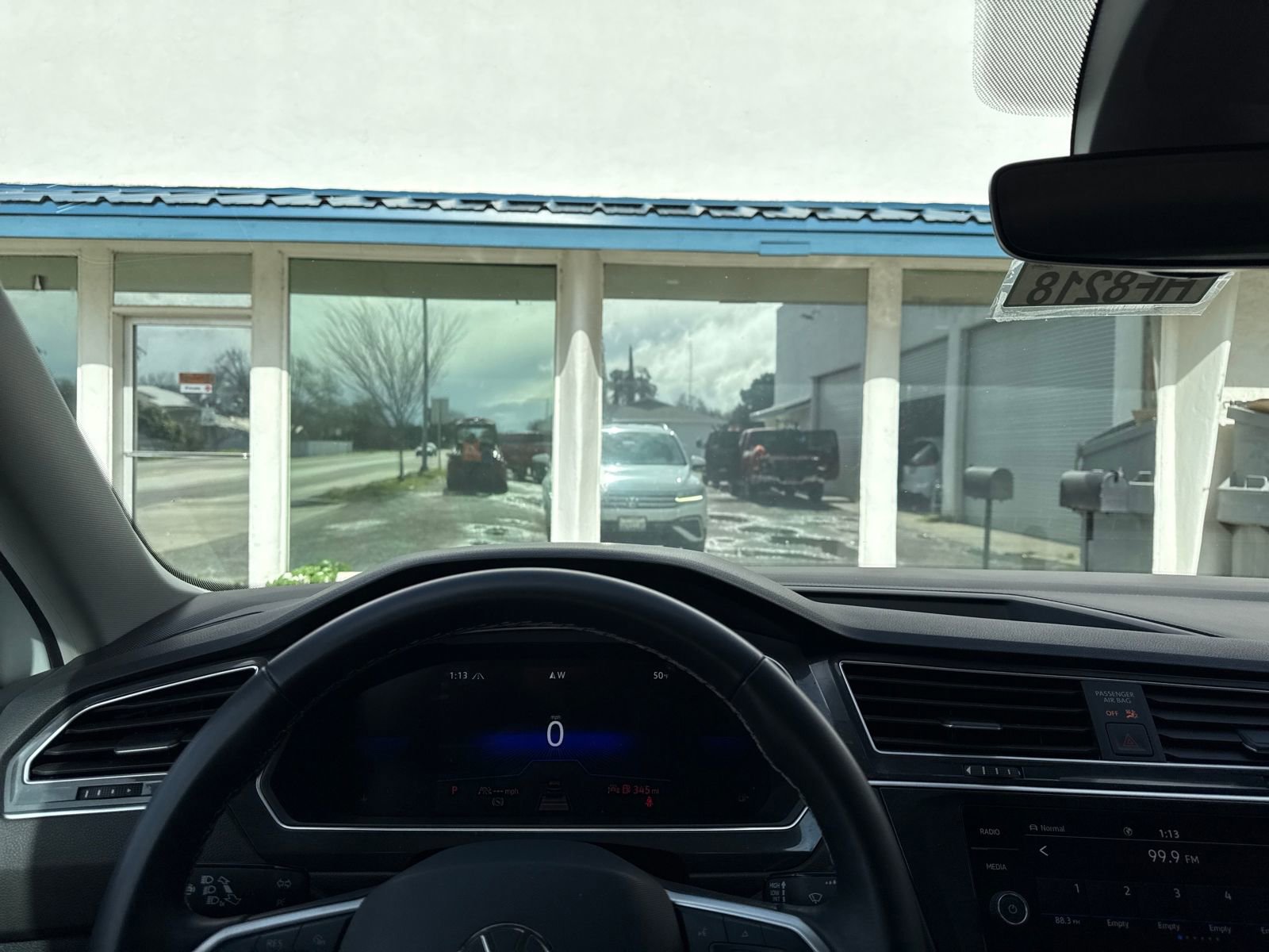 Used 2024 Volkswagen Tiguan SE image 13