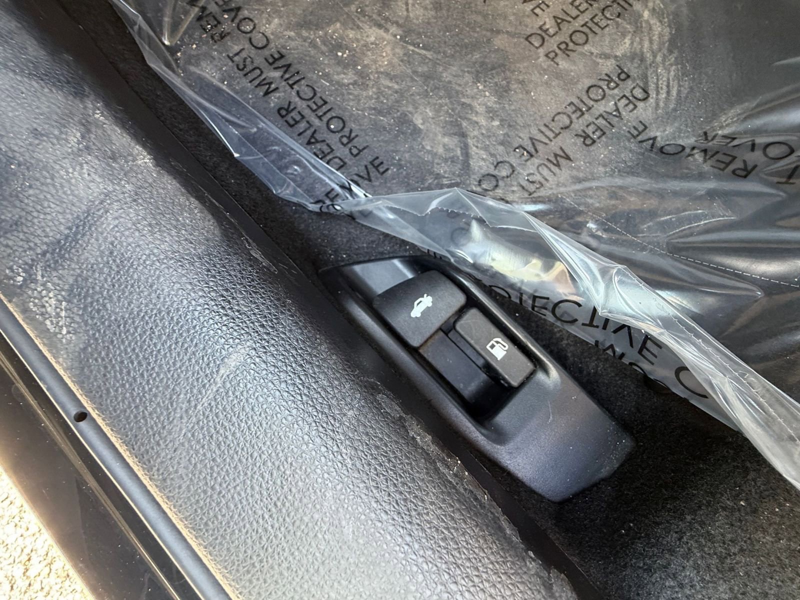 Used 2025 Toyota Corolla LE image 24