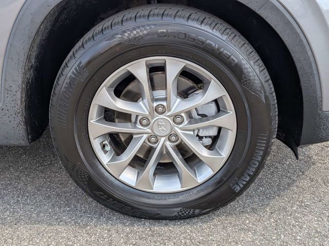 Used 2019 Hyundai Santa Fe SE image 12