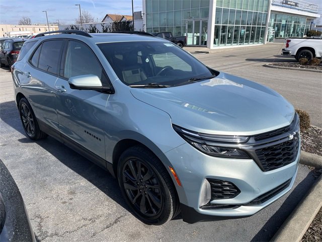 Used 2022 Chevrolet Equinox RS w/ Infotainment Package image 13