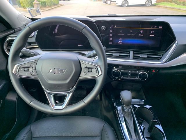 Used 2025 Chevrolet Trax ACTIV w/ Driver Confidence Package image 14