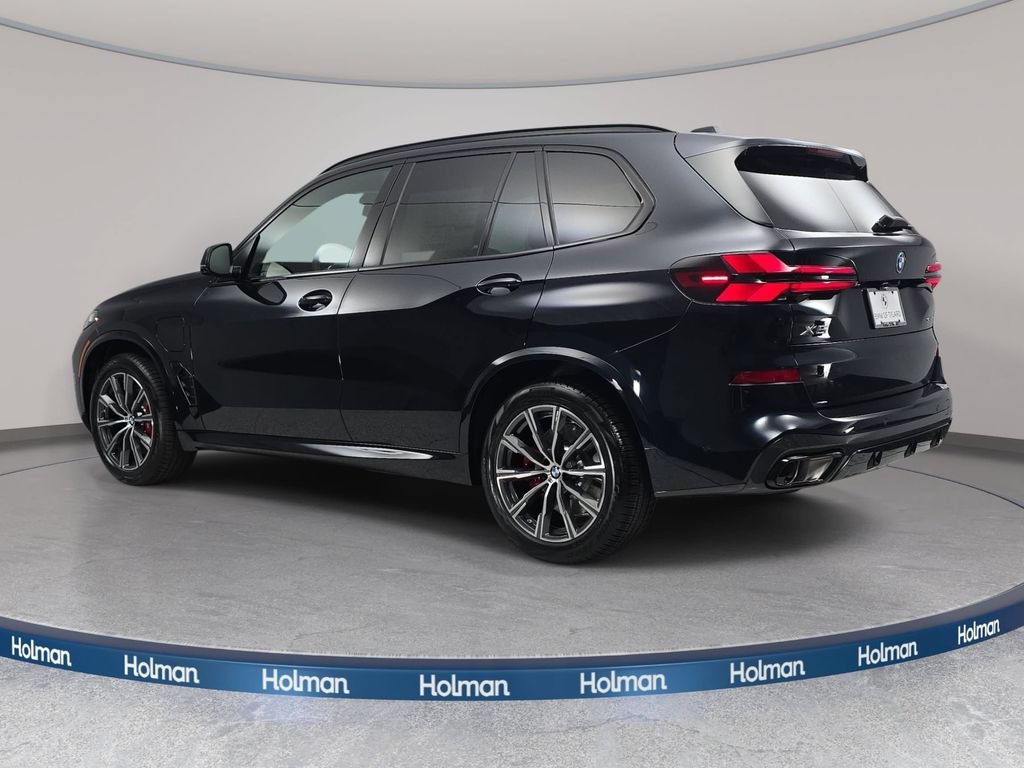 New 2026 BMW X5 xDrive50e w/ M Sport Package AWD/4WD image 7