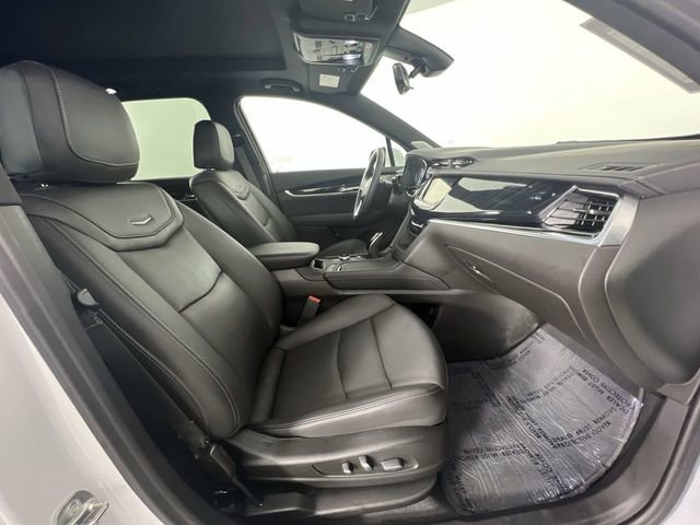 Used 2025 Cadillac XT6 Premium Luxury w/ Technology Package image 29