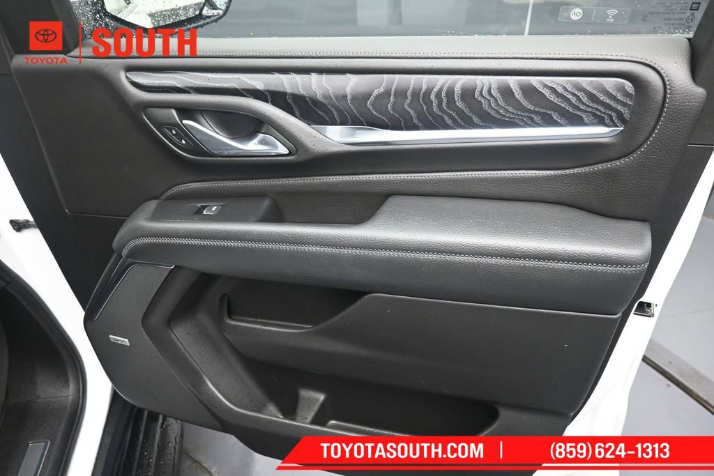 Used 2024 GMC Yukon Denali AWD/4WD image 40