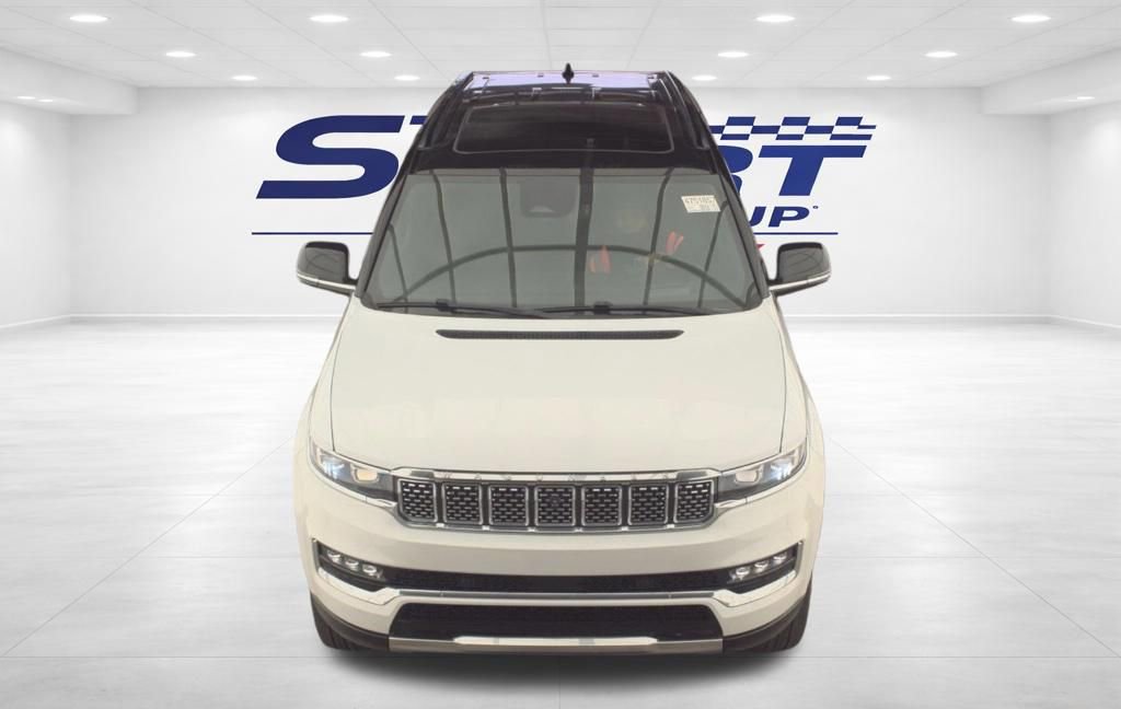 Used 2023 Jeep Grand Wagoneer Series II image 2