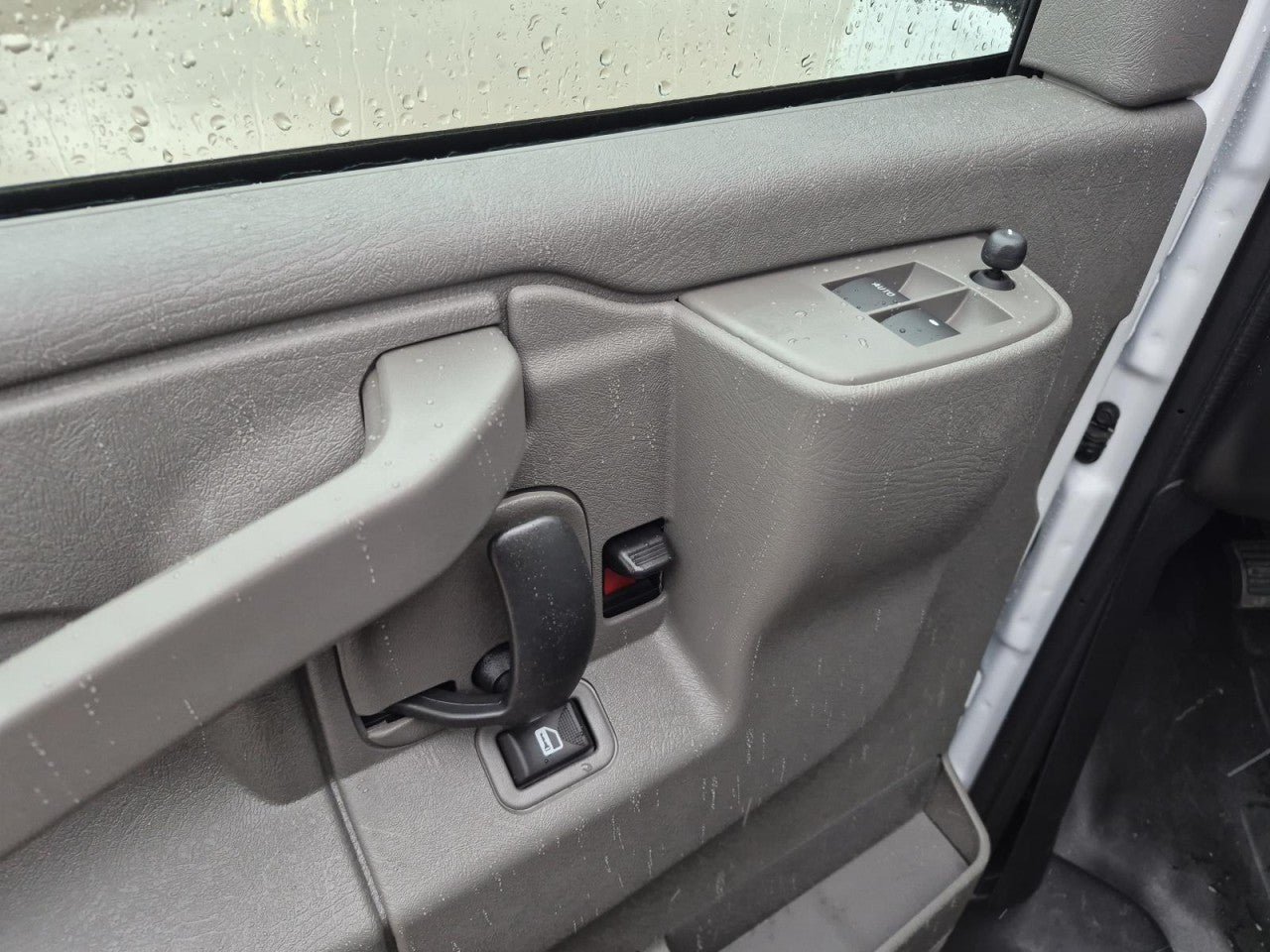 New 2026 Chevrolet Express 2500 w/ Driver Convenience Package RWD image 15