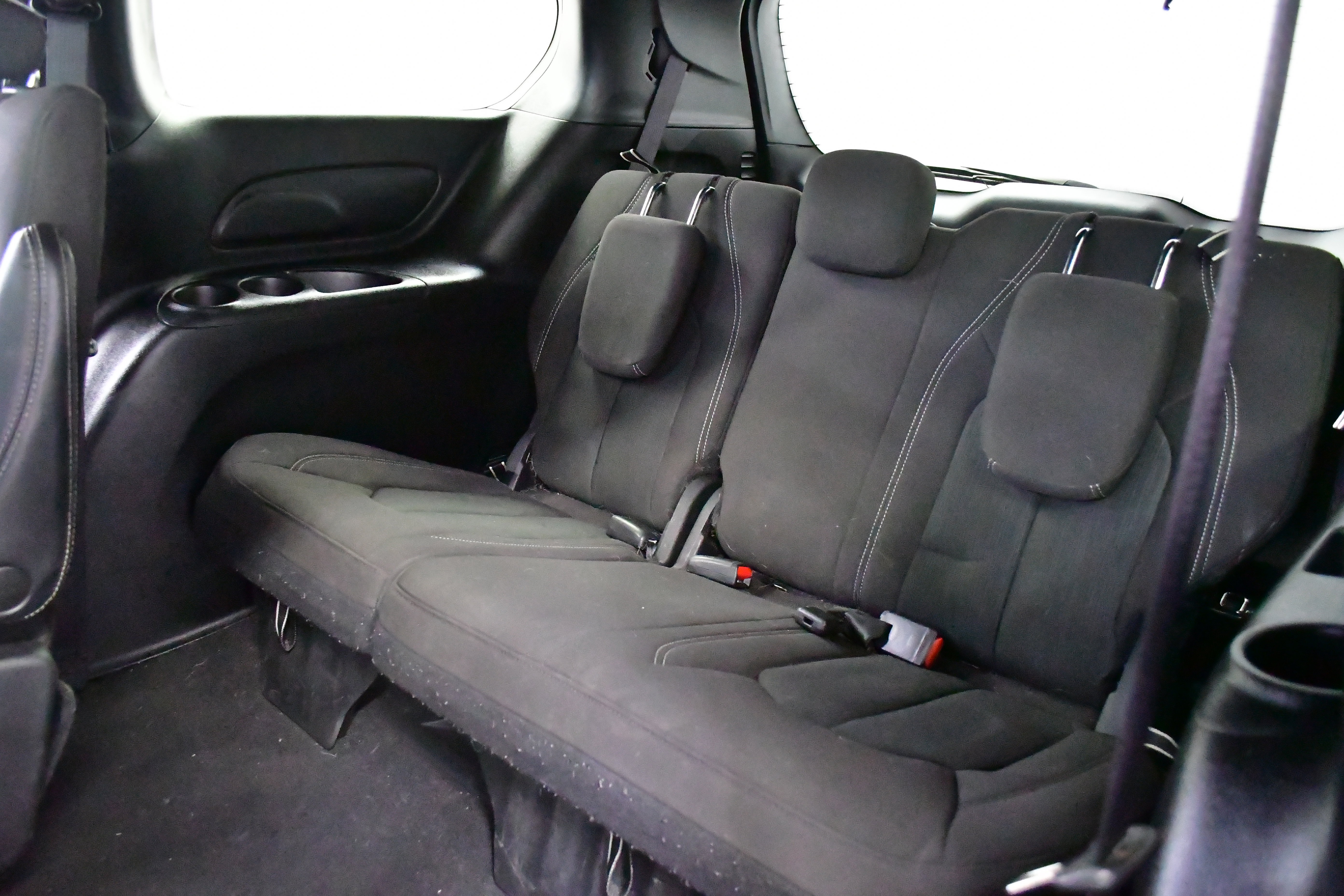 Used 2023 Chrysler Pacifica Touring FWD image 11