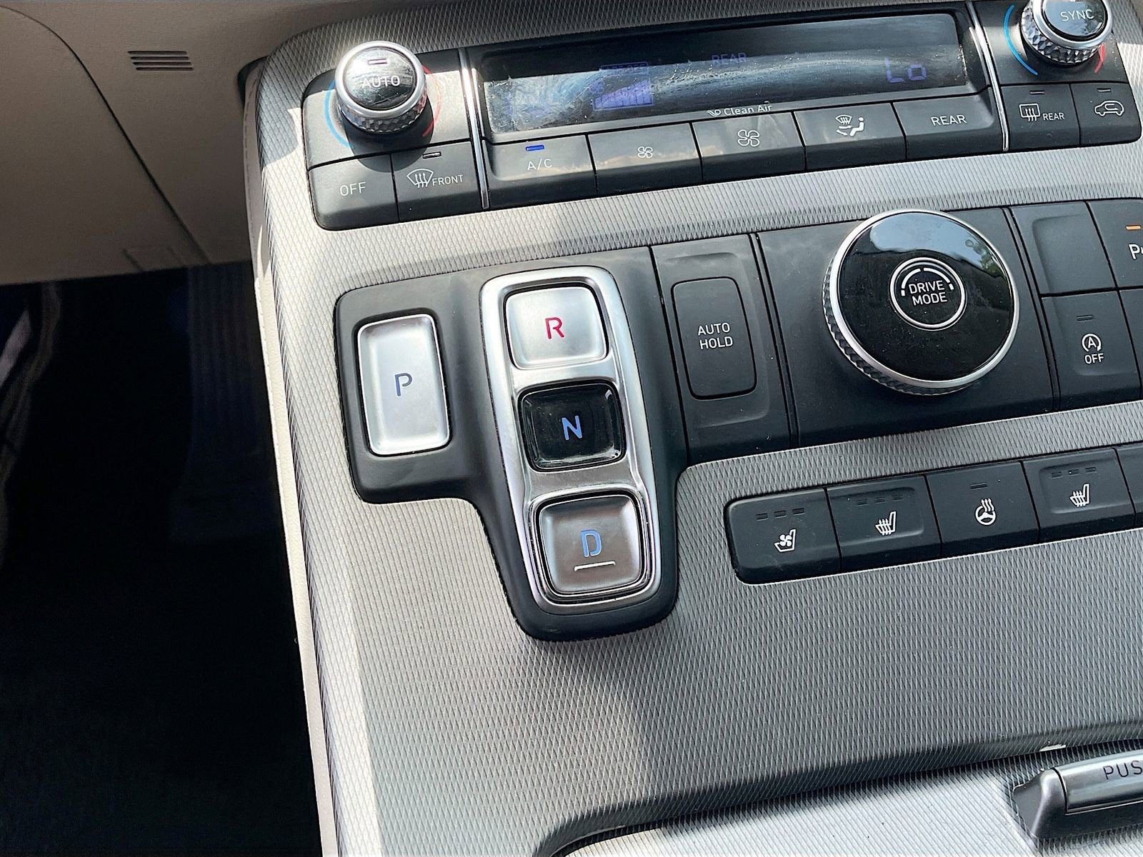 Used 2022 Hyundai Palisade Calligraphy image 17