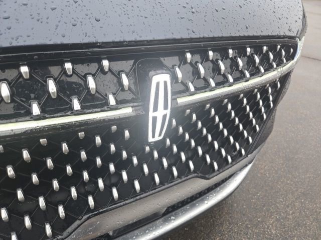 Certified 2024 Lincoln Nautilus Reserve w/ Equipment Group 202A image 12