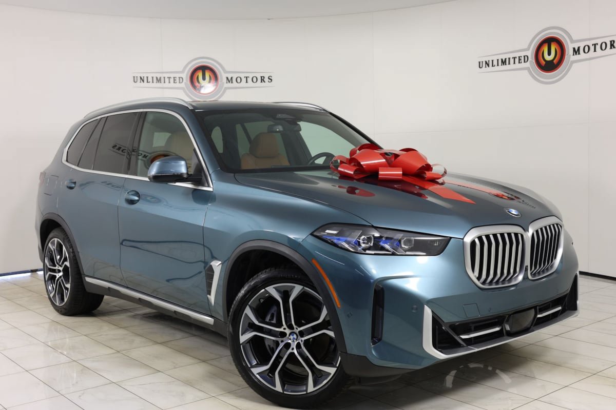 Used 2024 BMW X5 xDrive40i w/ Premium Package AWD/4WD image 1