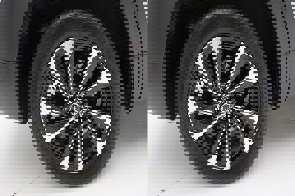 Used 2025 MAZDA CX-50 2.5 Hybrid w/ Premium Plus Pkg image 9