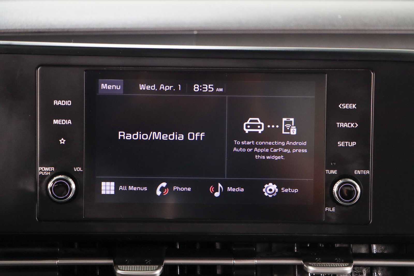 Used 2023 Kia Carnival LX FWD image 19