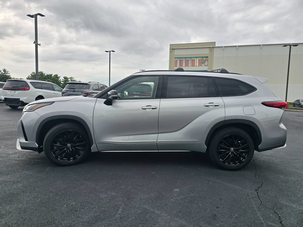Used 2023 Toyota Highlander XSE AWD/4WD image 5