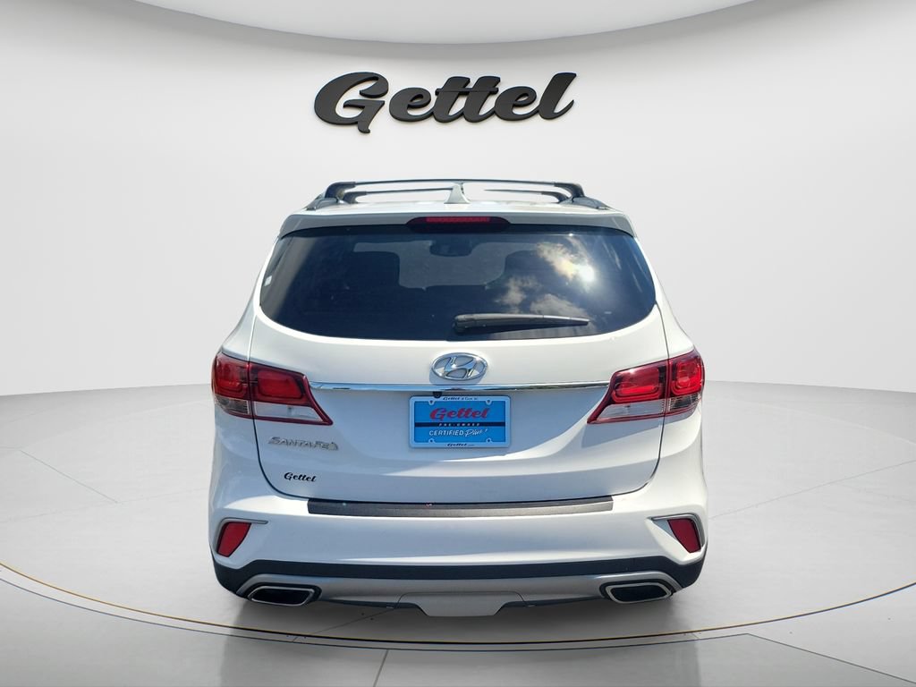 Used 2017 Hyundai Santa Fe SE FWD image 6