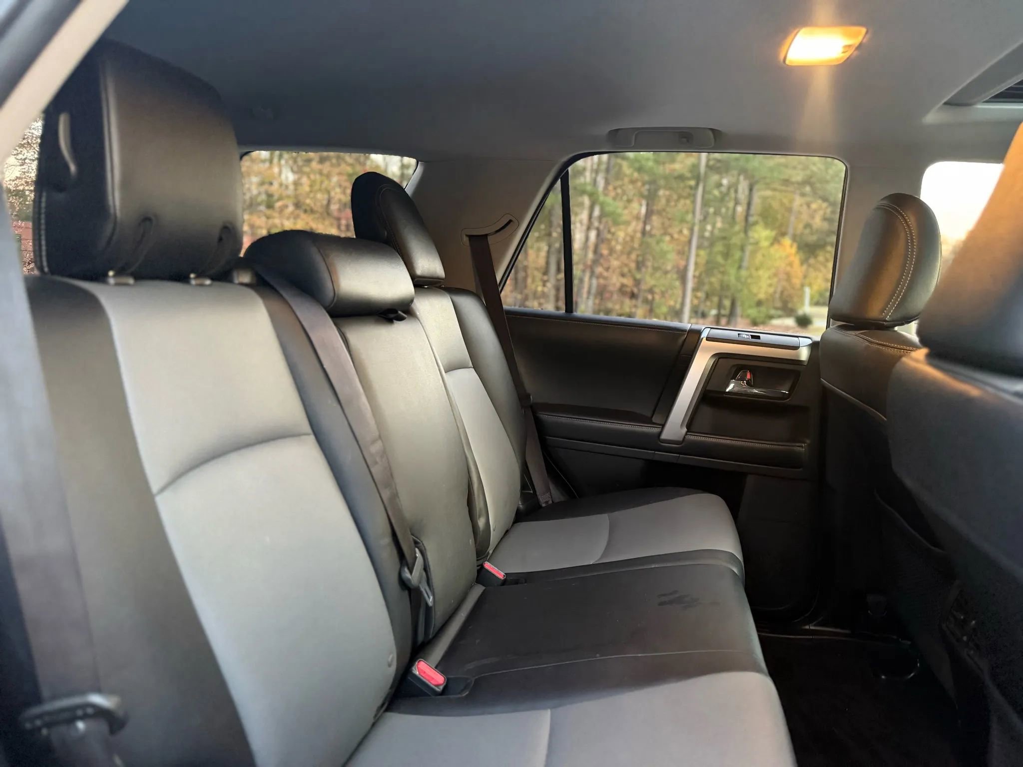 Used 2017 Toyota 4Runner SR5 Premium RWD image 22