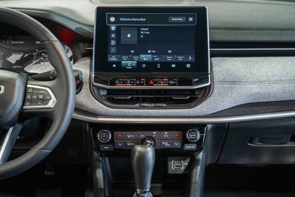 Certified 2023 Jeep Compass Latitude AWD/4WD image 22