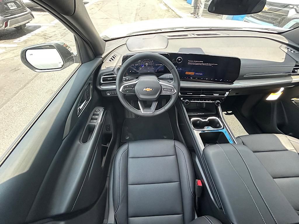 New 2025 Chevrolet Traverse LT w/ Driver Confidence Package image 21