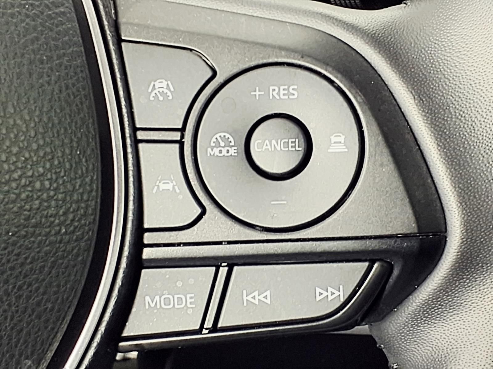 Used 2023 Toyota Corolla SE image 18