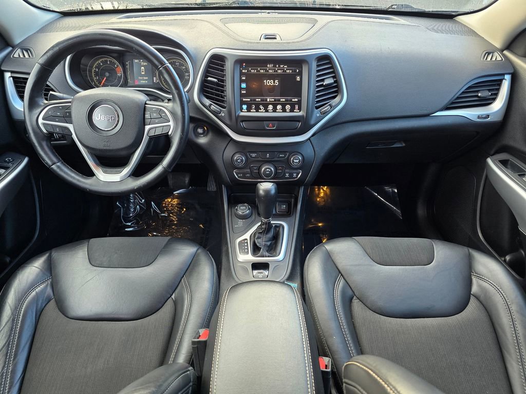 Used 2018 Jeep Cherokee Latitude Plus image 20