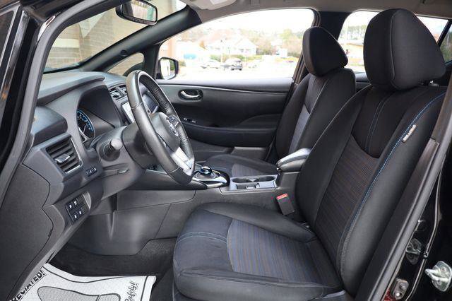 Used 2021 Nissan Leaf SV w/ SV Technology Package FWD image 14