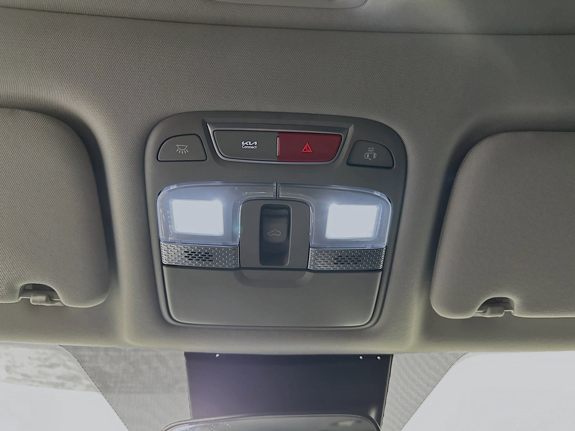 Used 2025 Kia Telluride S FWD image 18