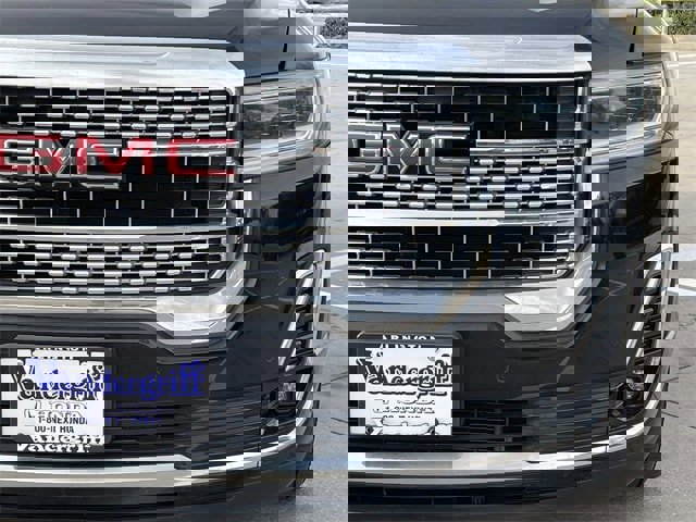 Used 2023 GMC Acadia Denali image 7