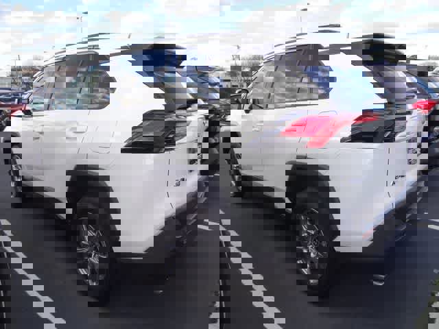 Used 2025 Toyota RAV4 XLE image 8