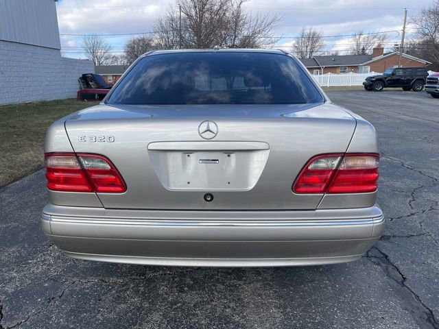 Used 2000 Mercedes-Benz E 320 Sedan image 12