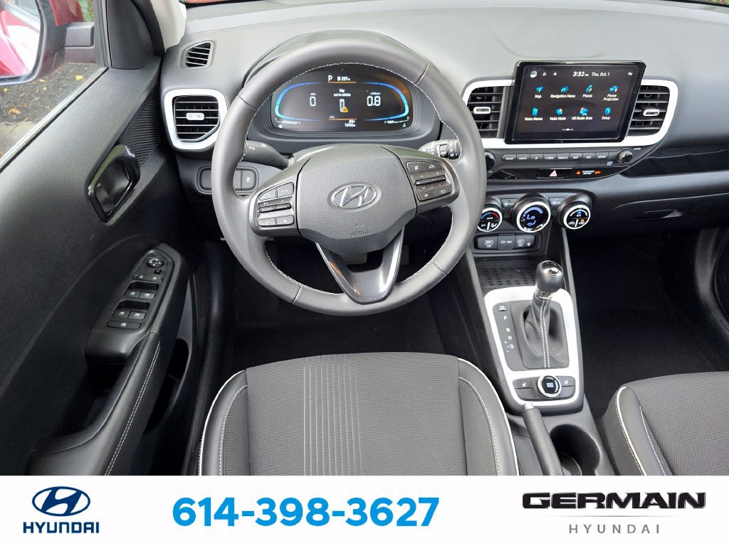 Used 2024 Hyundai Venue Limited FWD image 17