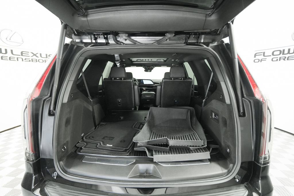 Used 2023 Cadillac Escalade Premium Luxury AWD/4WD image 22