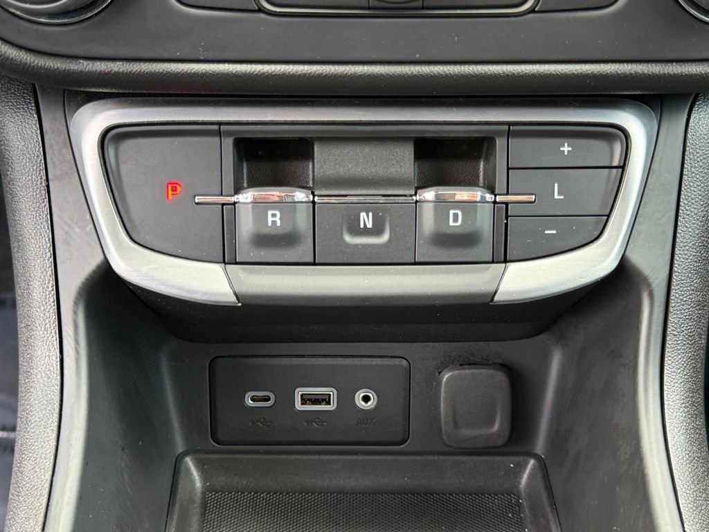 Used 2024 GMC Terrain SLE w/ Driver Convenience Package AWD/4WD image 17