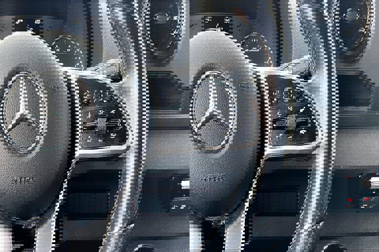 Used 2022 Mercedes-Benz Sprinter 2500 image 27