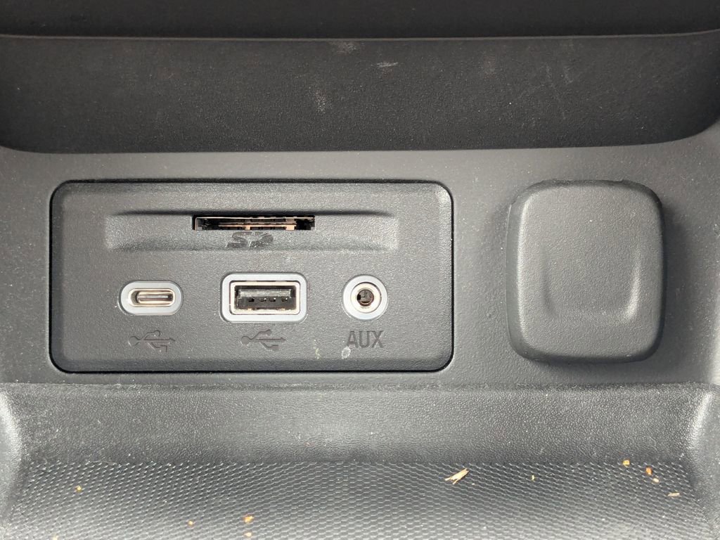 Certified 2023 GMC Terrain SLT image 25