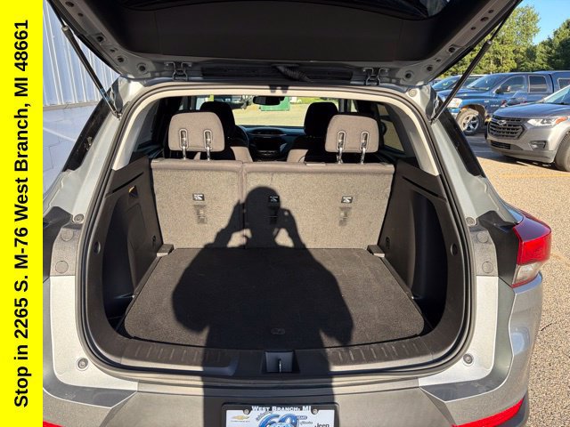 Used 2023 Chevrolet TrailBlazer LT w/ Convenience Package AWD/4WD image 17