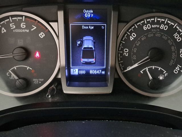 Used 2018 Toyota Tacoma SR5 image 2