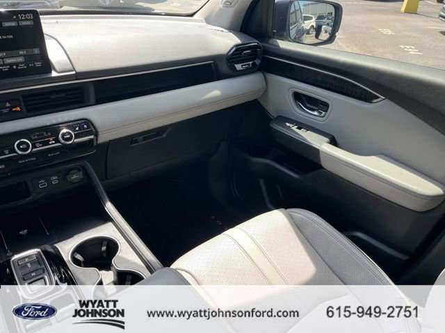 Used 2023 Honda Pilot Elite image 16