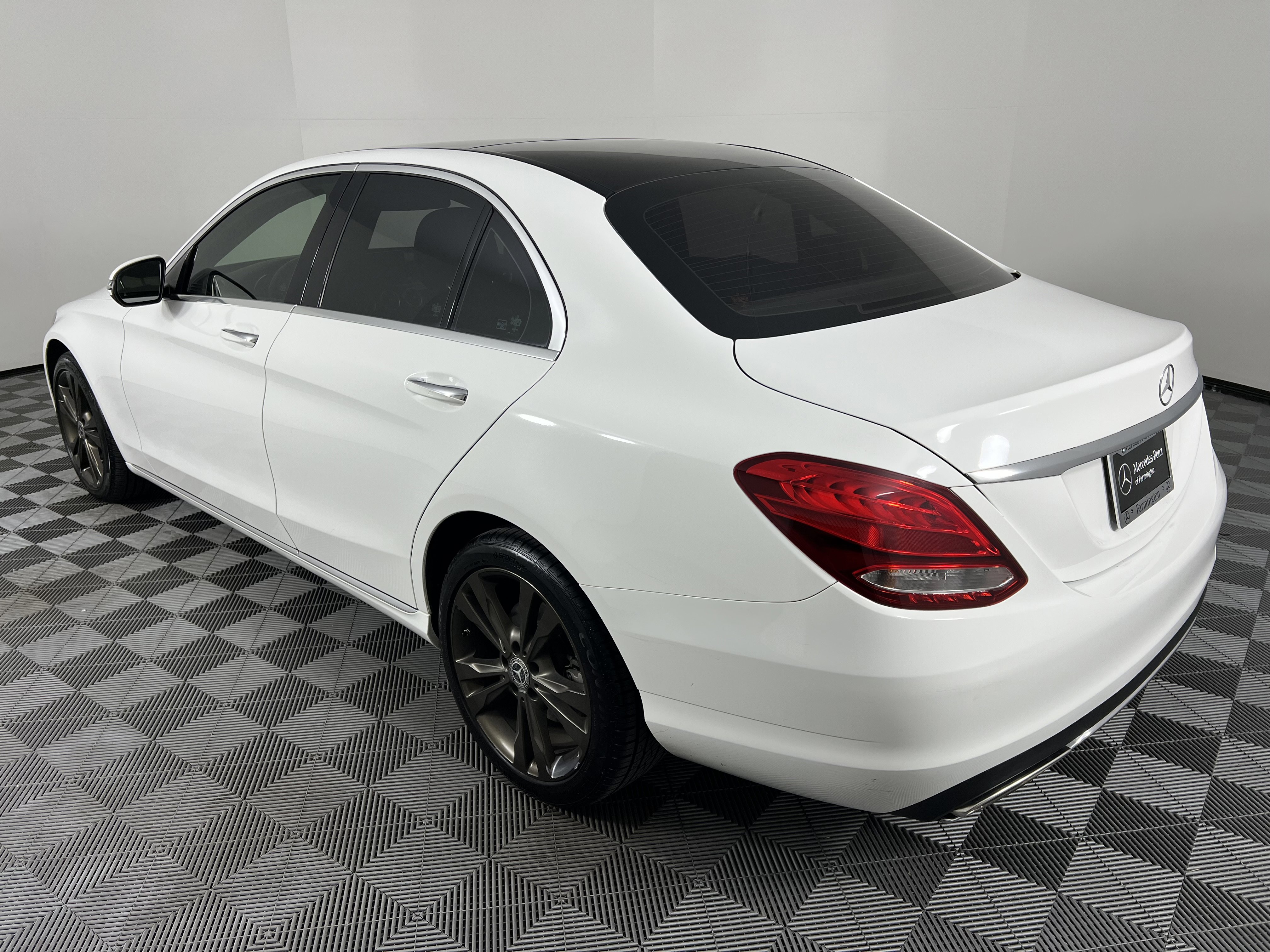 Used 2016 Mercedes-Benz C 300 4MATIC Sedan image 10