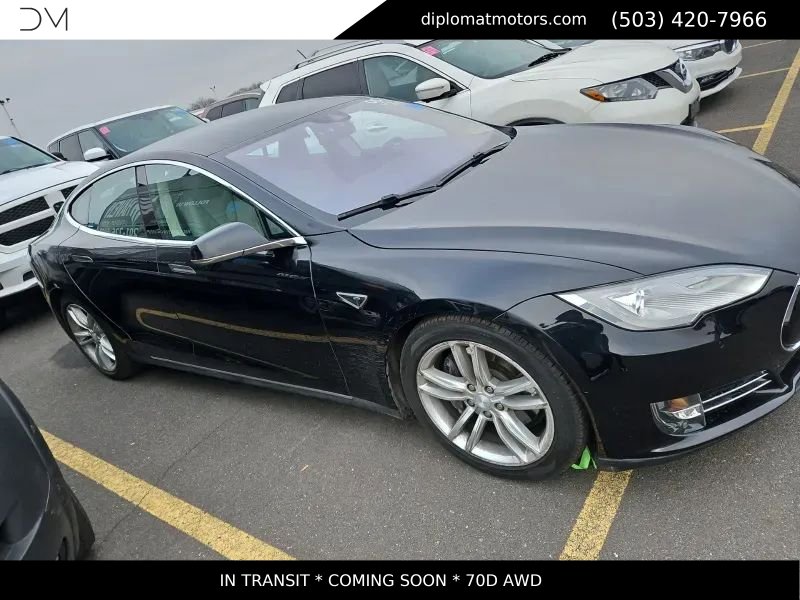 Used 2015 Tesla Model S 70D image 3