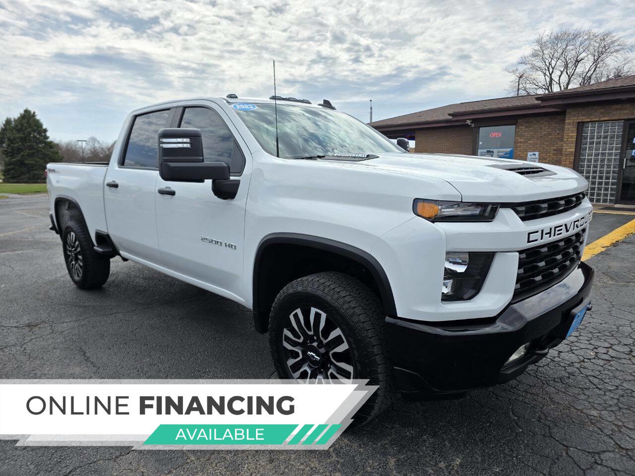 Used 2023 Chevrolet Silverado 2500 Custom w/ Custom Value Package image 1