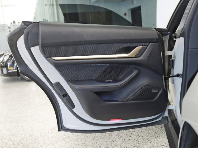 Used 2024 Porsche Taycan 4S image 39