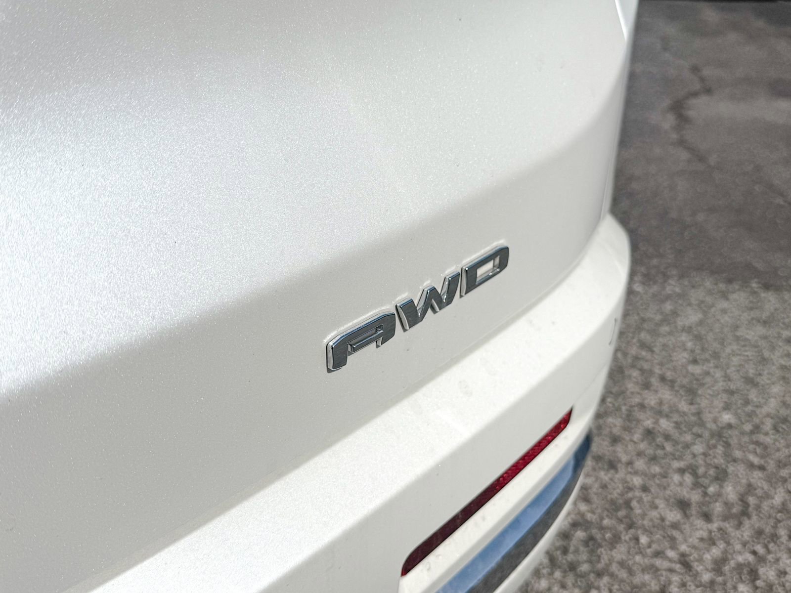 Used 2020 GMC Acadia Denali w/ Technology Package AWD/4WD image 12