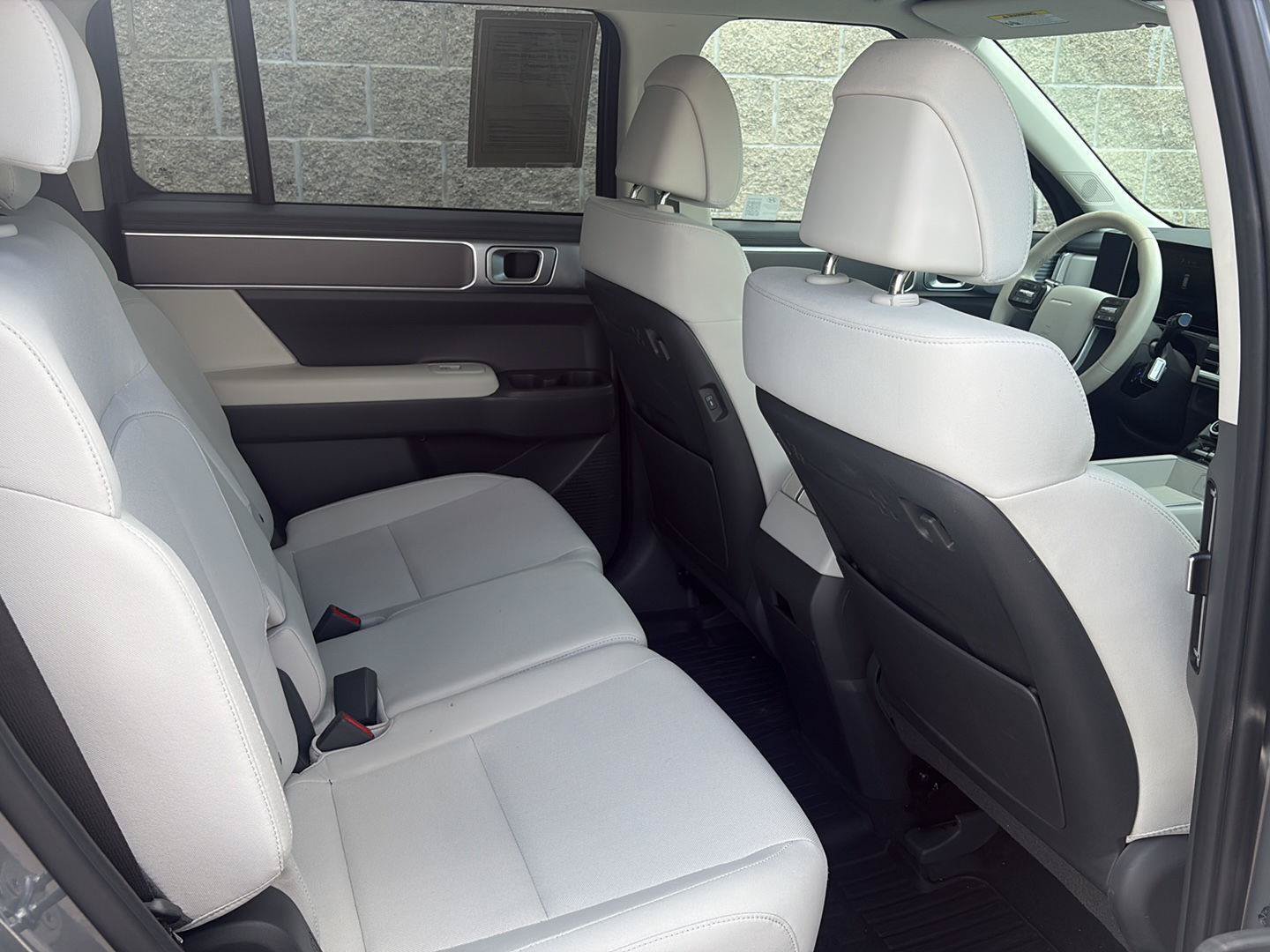 Used 2025 Hyundai Santa Fe SE AWD/4WD image 26