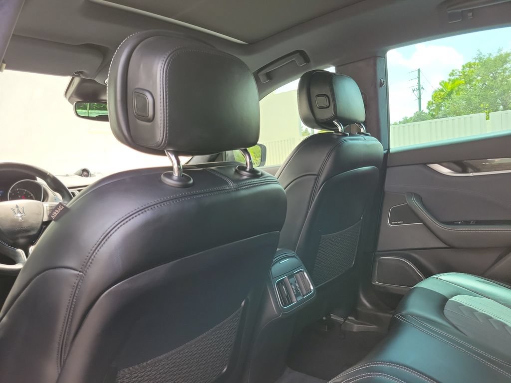 Used 2019 Maserati Levante S GranLusso AWD/4WD image 17