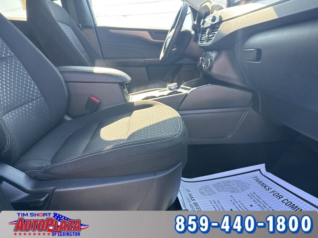Used 2025 Ford Escape Active AWD/4WD image 38