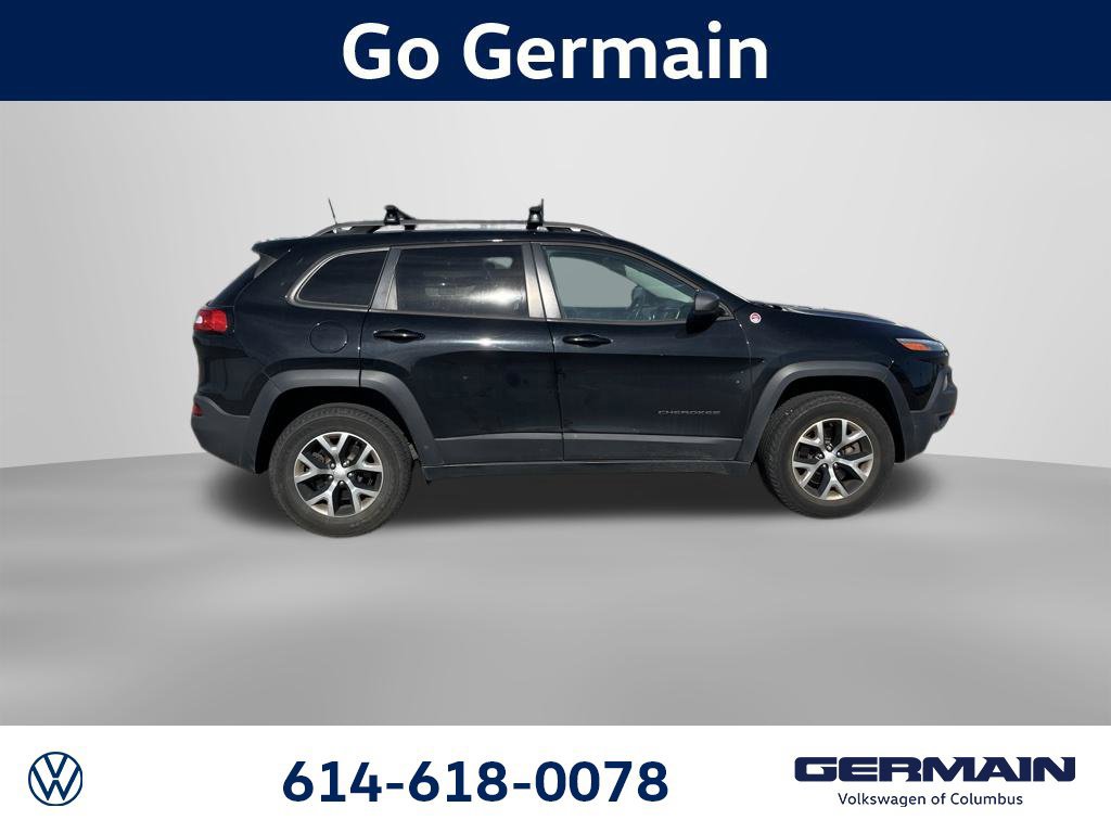 Used 2018 Jeep Cherokee Trailhawk w/ Cold Weather Group AWD/4WD image 5