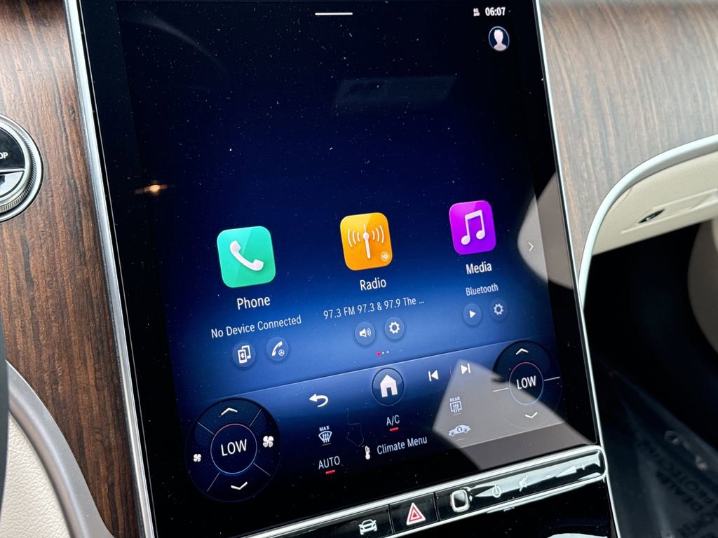 New 2025 Mercedes-Benz C 300 4MATIC Sedan image 17