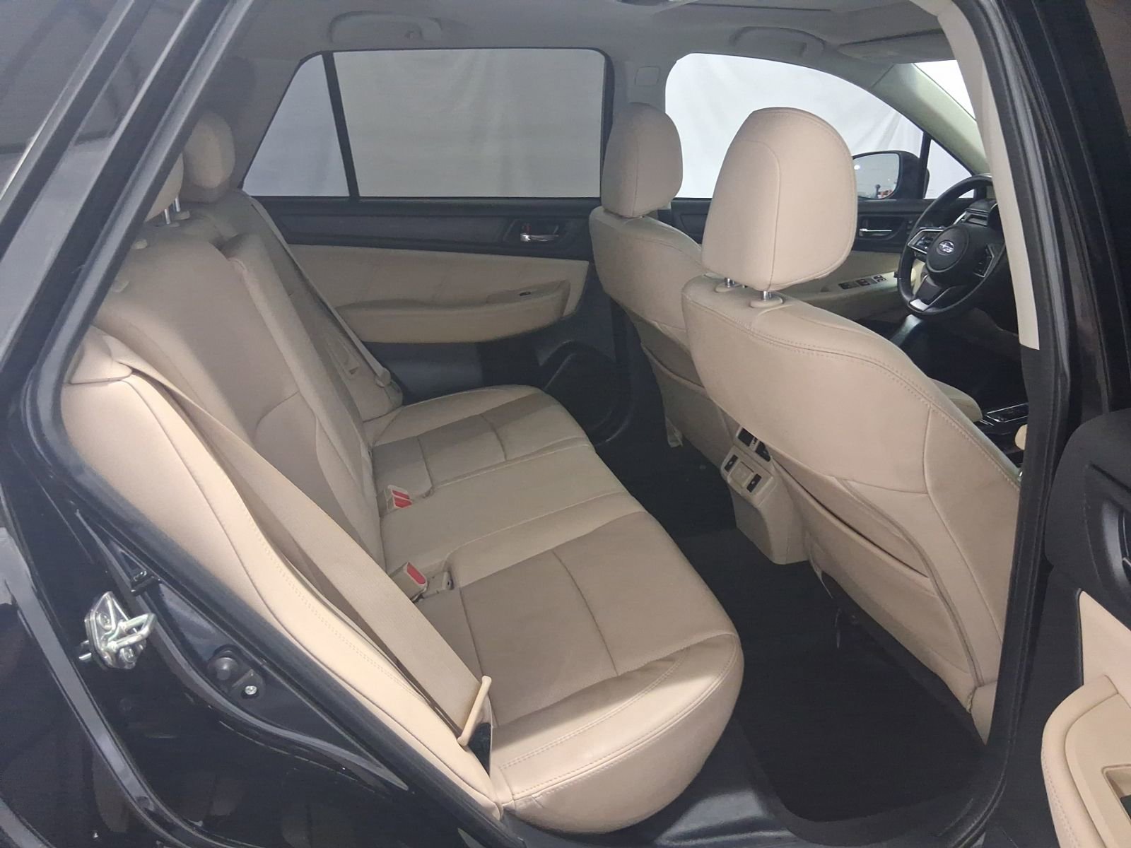 Used 2019 Subaru Outback 3.6R Limited w/ Popular Package #2 image 16