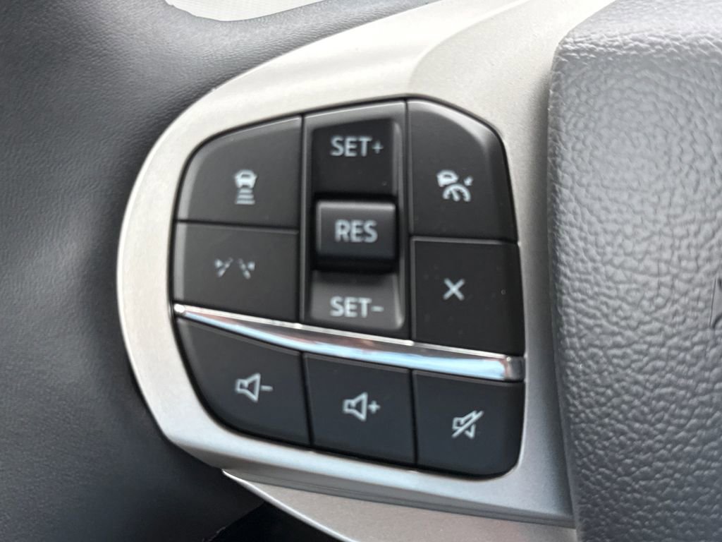 New 2026 Ford Explorer Active RWD image 30