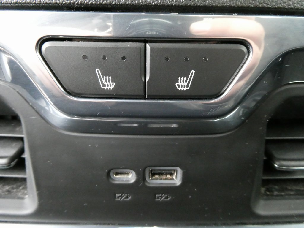 Used 2023 Chevrolet Silverado 1500 High Country w/ Technology Package image 19