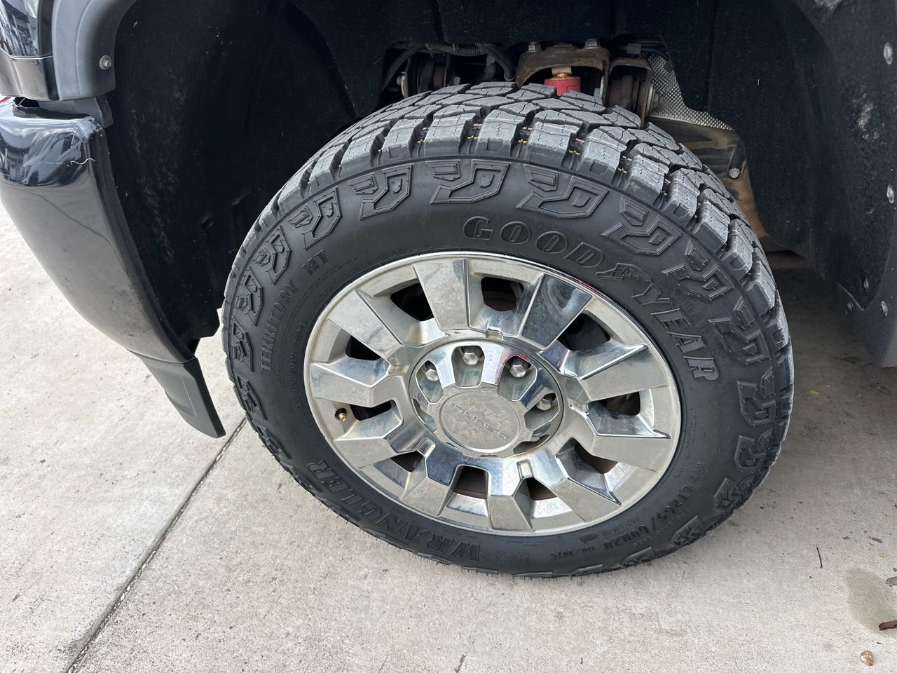 Used 2017 GMC Sierra 2500 Denali w/ Suspension Package, Off-Road image 7